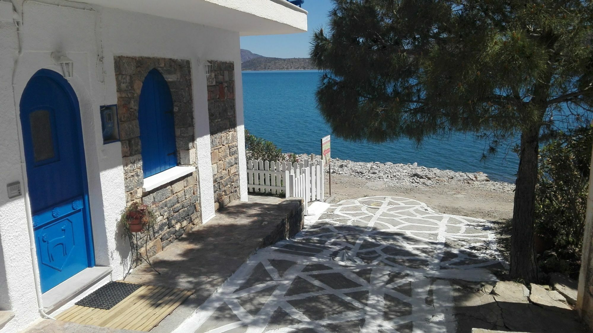 Eleftheria Sea Side Traditional House Дом отдыха Элунда